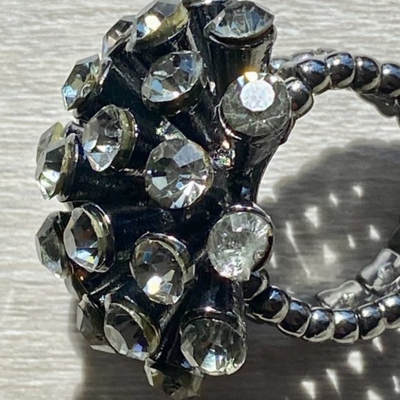 🟣 (2/$20) - Gorgeous Black tone with gems Statement Stretch Ring - One Size - Picture 10 of 12